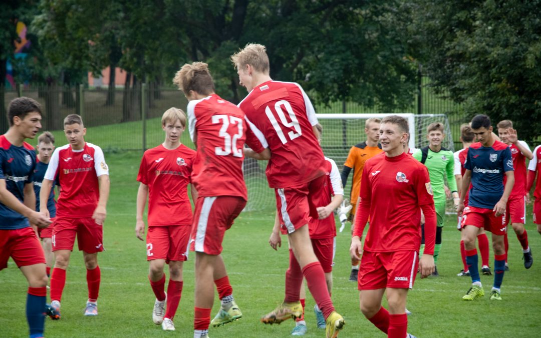 Akademijos auklėtiniai futbolo aikštėse ir vėl skynė vien pergales