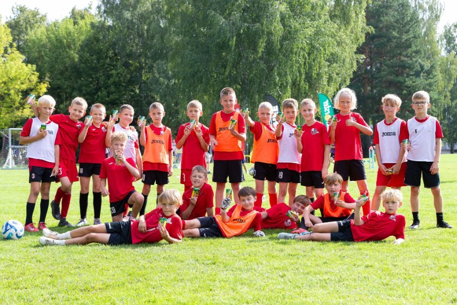 Vaikų futbolo stovykla (2016/17/18 m. gim.) Vaikų futbolo stovykla (2016/17/18 m. gim.)